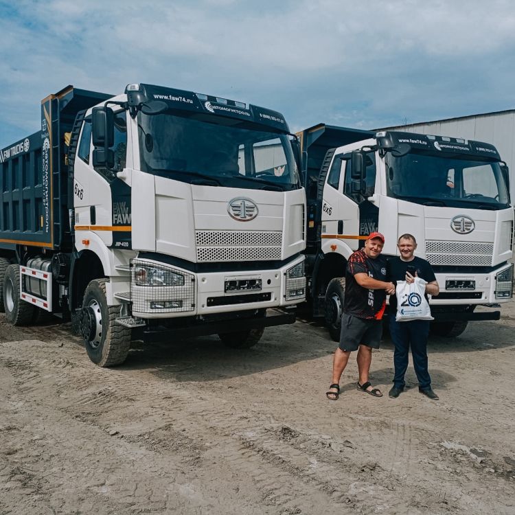 У компании «Автомагистраль» состоялась выдача трех самосвалов  нашим клиентам!