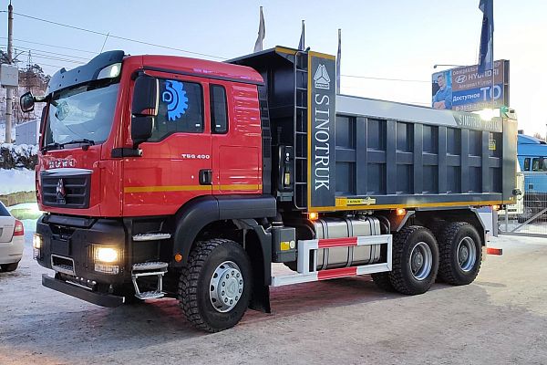 Самосвал HOWO TX 6x4