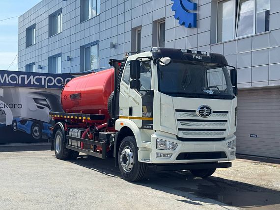 Машина вакуумная FAW J6L