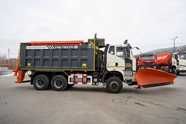 Машина комбинированная уборочная FAW СА3250 6х6