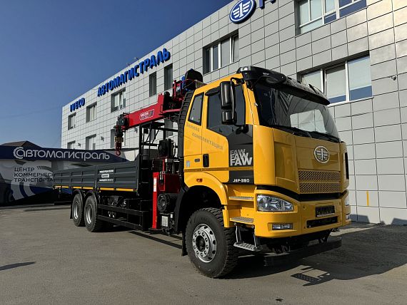 Бортовой автомобиль FAW с КМУ Horyong HRS 206