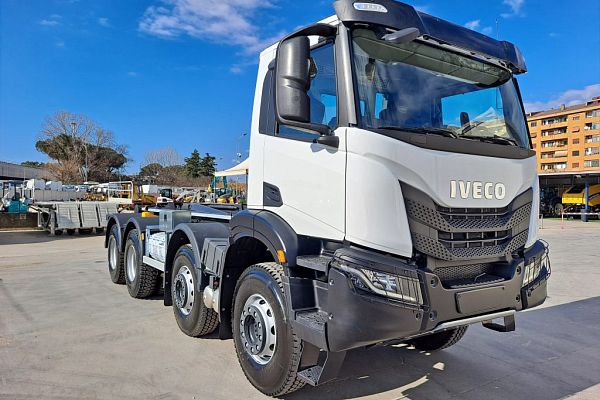 Шасси IVECO T-Way 8х8