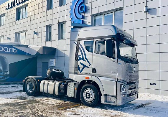 СЕДЕЛЬНЫЙ ТЯГАЧ FAW ORYX 4x2