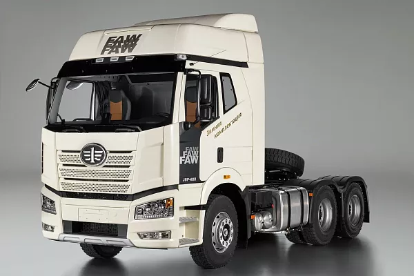 Тягач FAW J6P 6х4