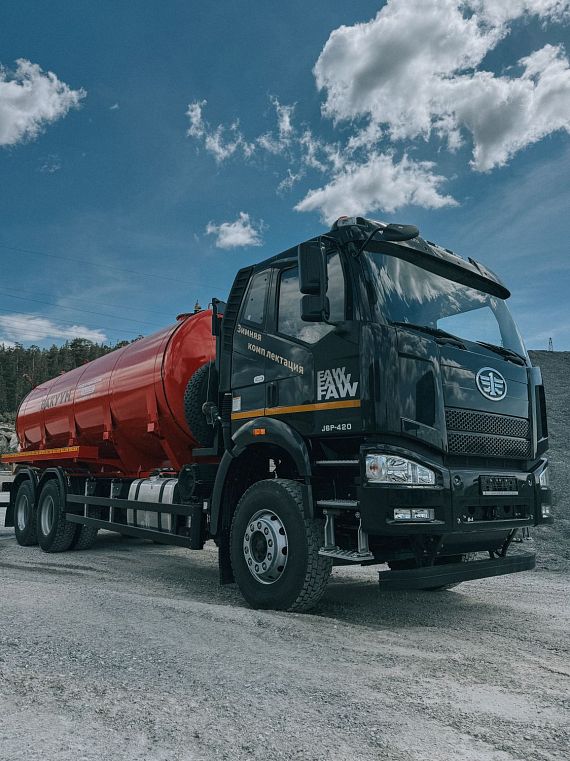 Автоцистерна вакуумная FAW 6х6