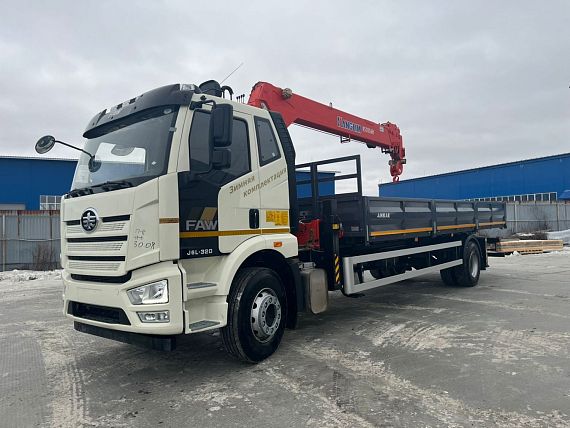 Бортовой автомобиль FAW J6L с КМУ Русман 514