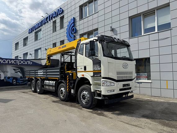 Бортовой автомобиль FAW CA3310 с КМУ Hyva HST12 E4